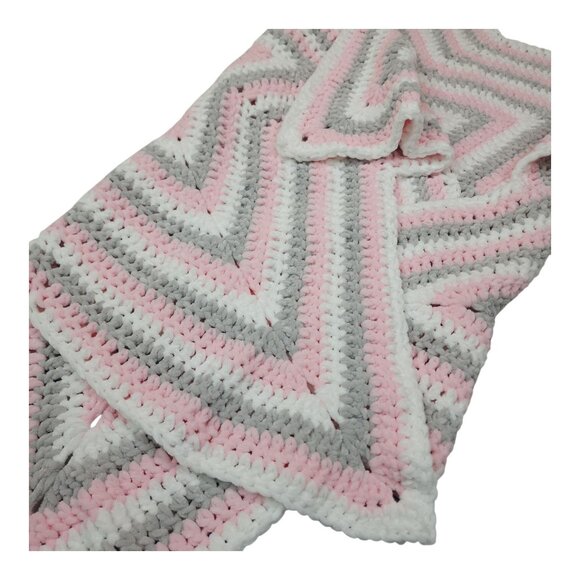 Star Shaped Crocheted Throw Blanket Soft Fluffy Hand Made Crochet Pink Gray - Picture 10 of 16